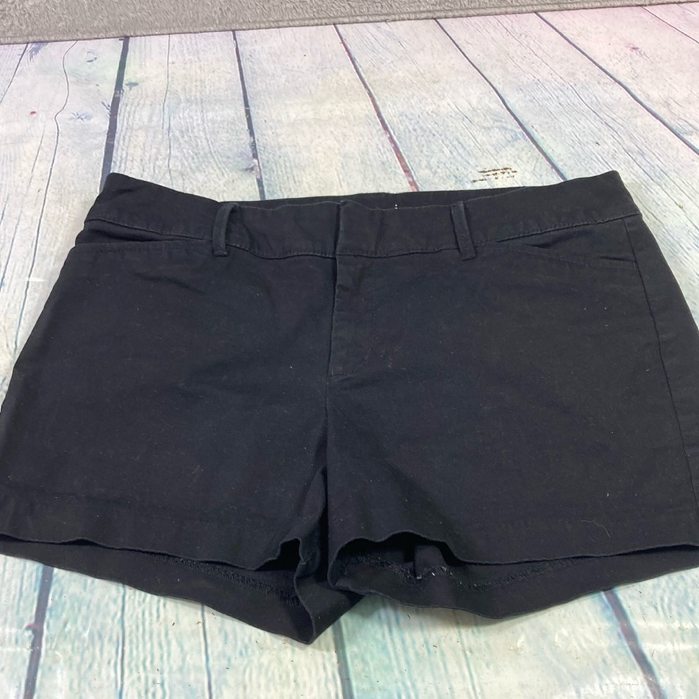 Old Navy Shorts Women Size 4R Black Pixie Button & Zipper Pockets